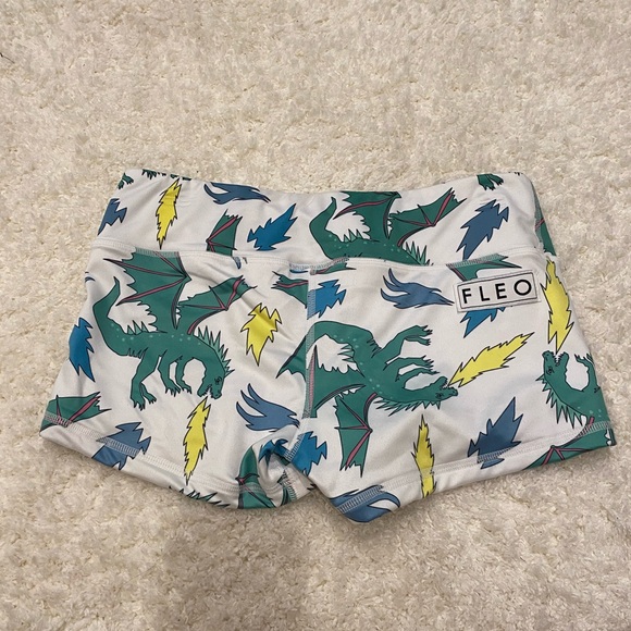 Queen of Dragons - Picture 1 of 4